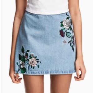 H&M Coachella Denim Skirt Embroidered